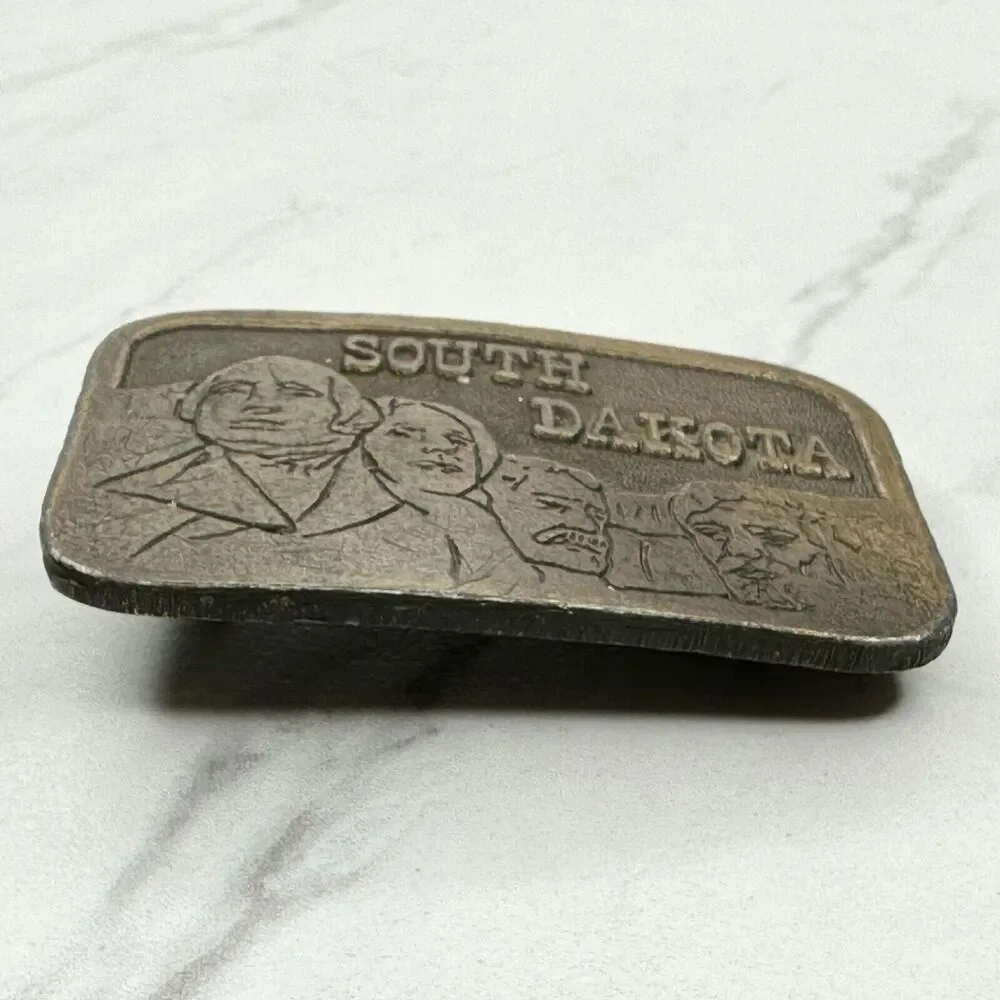 Vintage South Dakota Mount Rushmore Monument Belt Buckle
